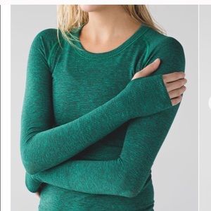 ISO ❗️long sleeve crew swiftly 💚